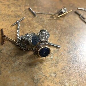 Tie tack pins Vintage?‎